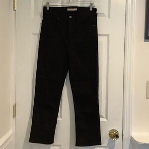 NWOT LEVI’S Women’s Black 724 High Rise Straight Crop Stretchy Cropped Jeans 29